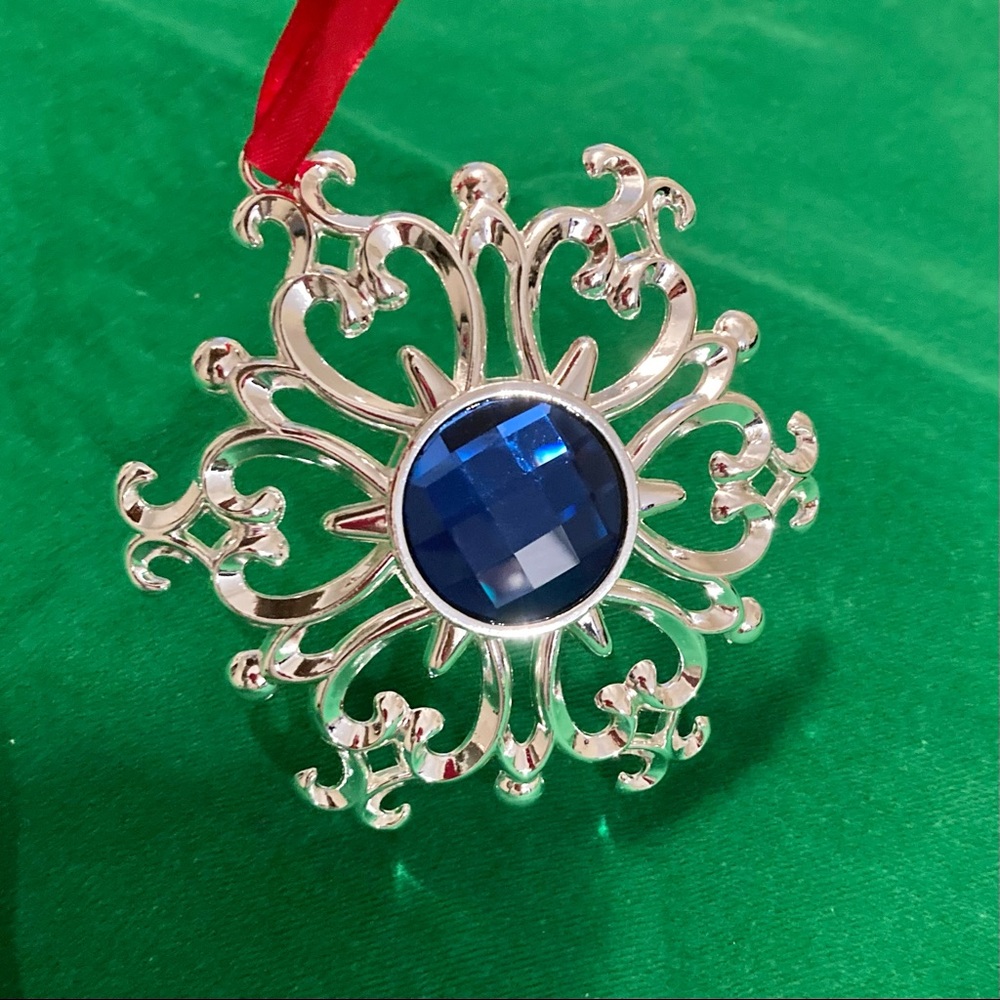 Collectible Lenox Bejeweled Snowflake Silver plated Ornament